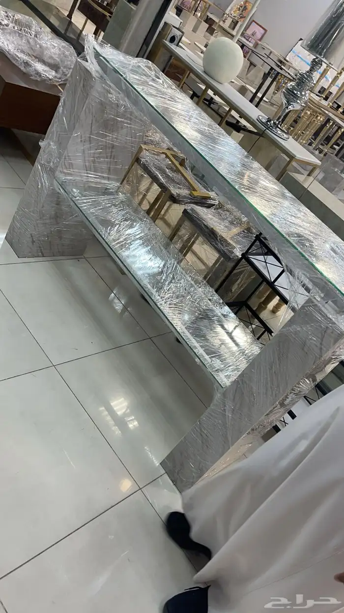 طاولات تفصيل حسب طلب 40