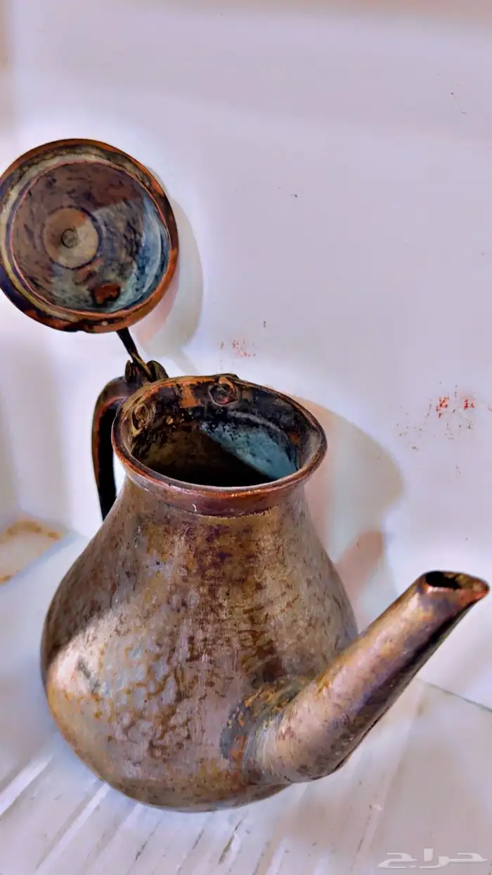 إبريق شاي من النحاس الأحمر العتيق وزنه ثقيل 9