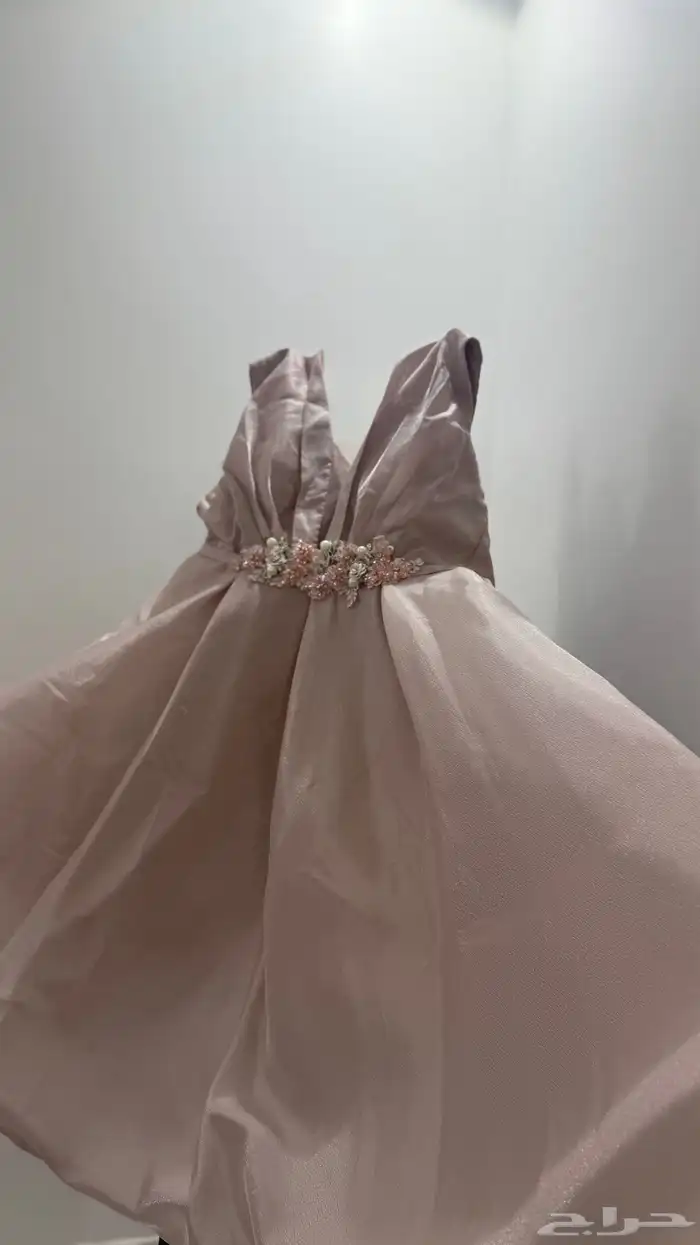 فستان وردي 0