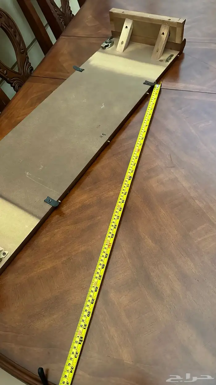 طاولة طعام خشب نظيفه 4