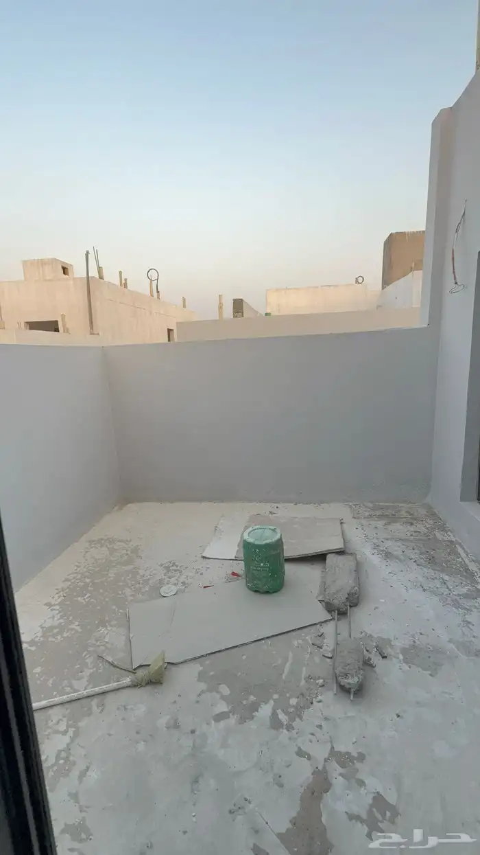 للبيع ملحق 5 غرف مع 3 سطح خاص بالشعله مرتب جدا 12