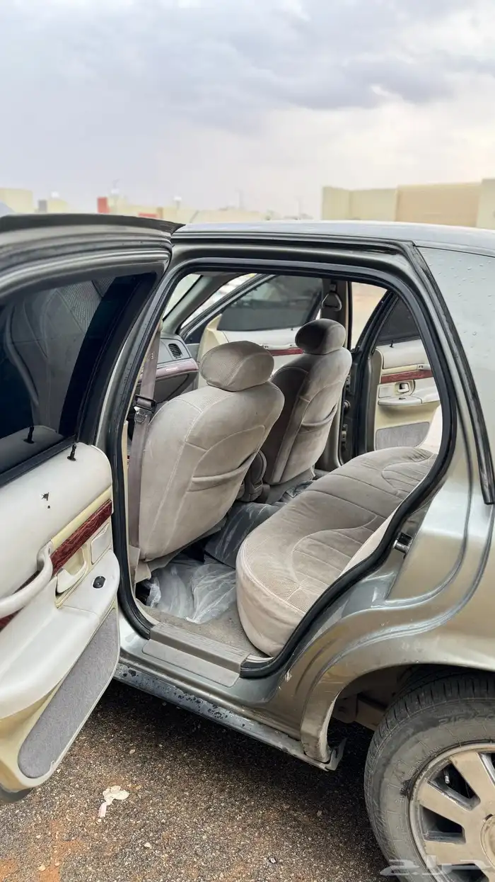 للبيع فورد ماركيز موديل 2000السياره كما موضحه لكم في الصوره 6