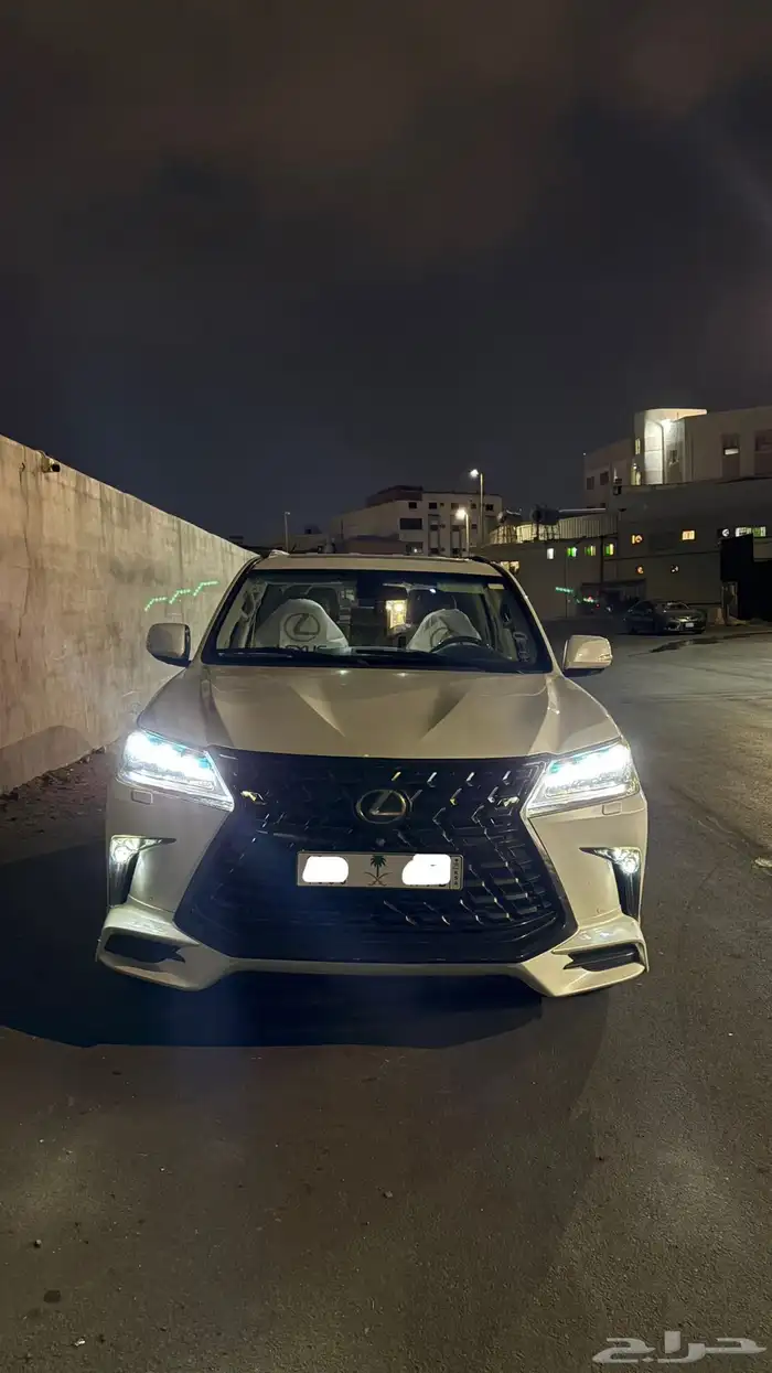 جيب لكزس 2008 LX570 3