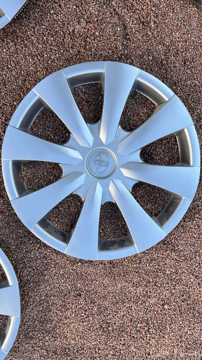 طيس كورولا 2008 جديده 12