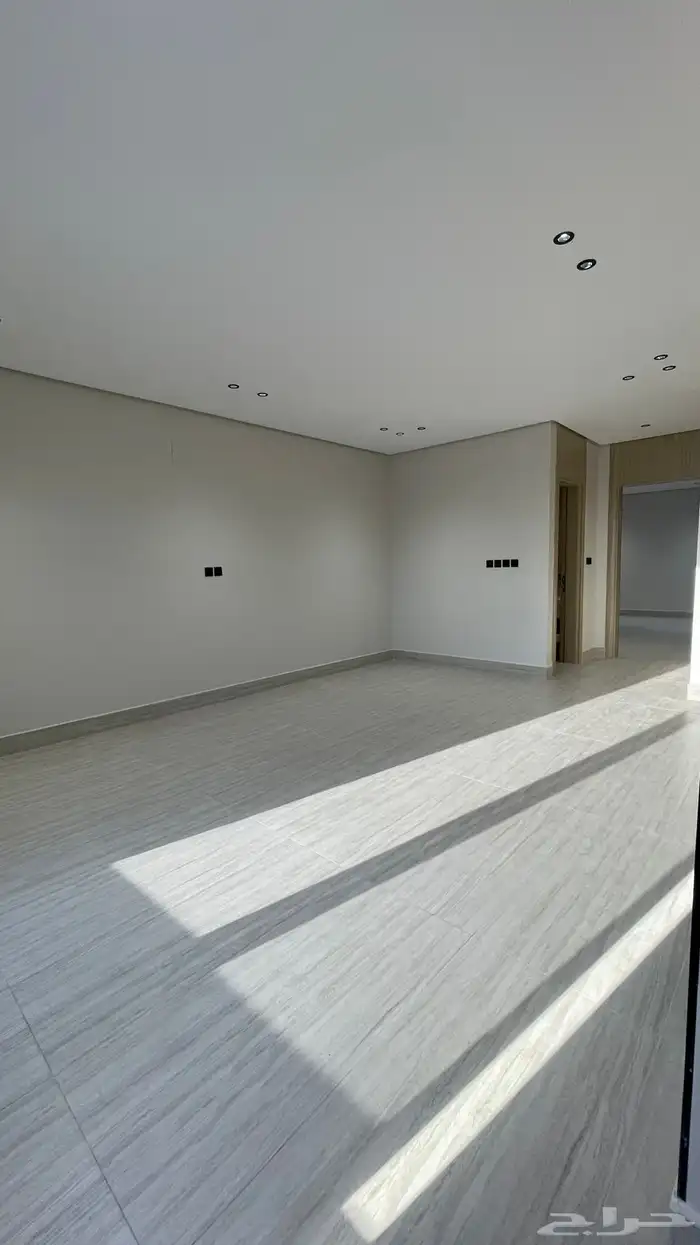 فلة للبيع واحة الشرقية ( الشعلة ) 46