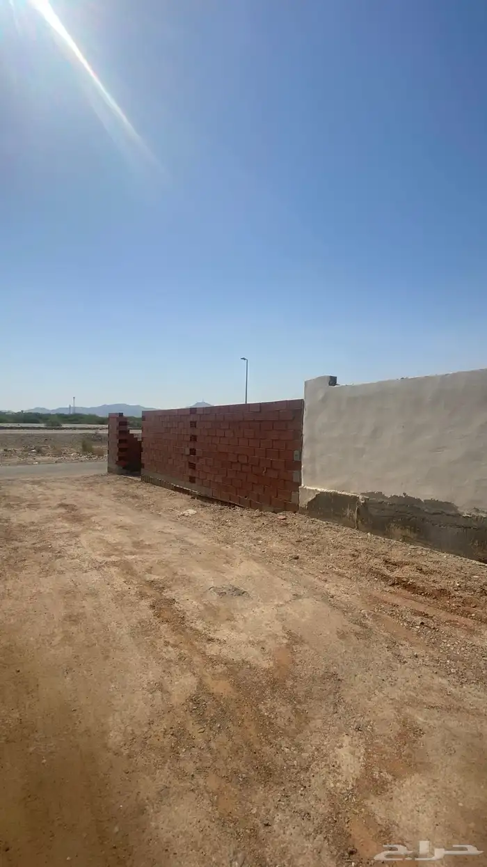 للإيجار حوش مساحه 1200متر عداد كهرب مستقل وغرفه صغير 3x3 8