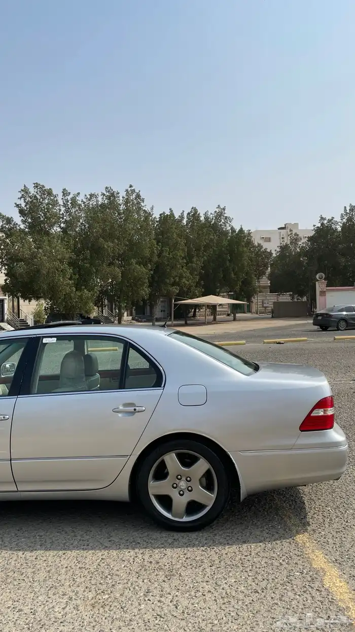 لكزز430سعودي فل كامل موديل 2004 4
