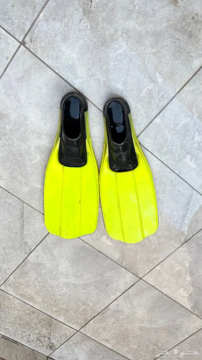 للبيع زعانف غوص 0