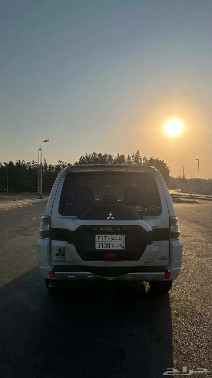 للبيع باجيرو 2017 نص فل نظيف اللون لولي 7