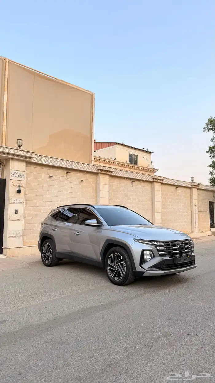 توسان 2024 ( بنزين 1.6 دبل ) فل اوبشن بحالة الوكالة 3