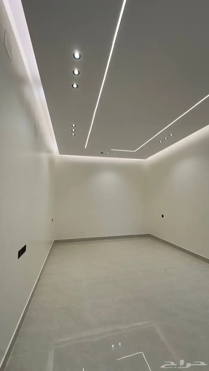 للبيع فله في الخرج حي الواحه 14