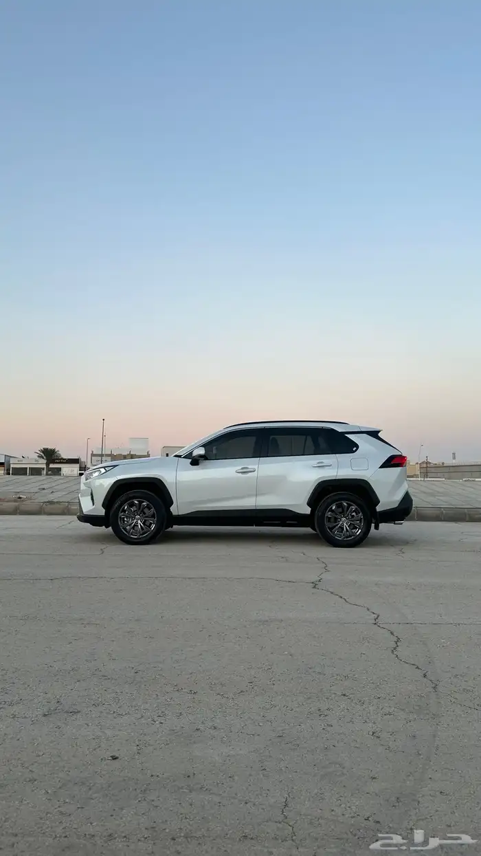 راف فور 2025 نص فل دبل شبه جديد وكالة ممشي قليل 23