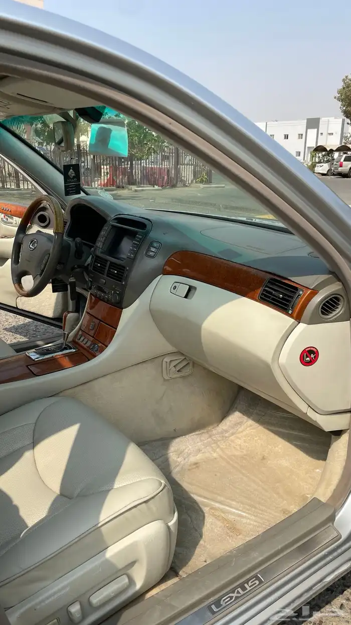 لكزز430سعودي فل كامل موديل 2004 9