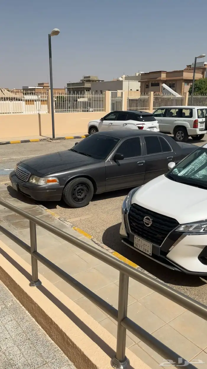 فورد فكتوريا بوليسي 2004 p71 5