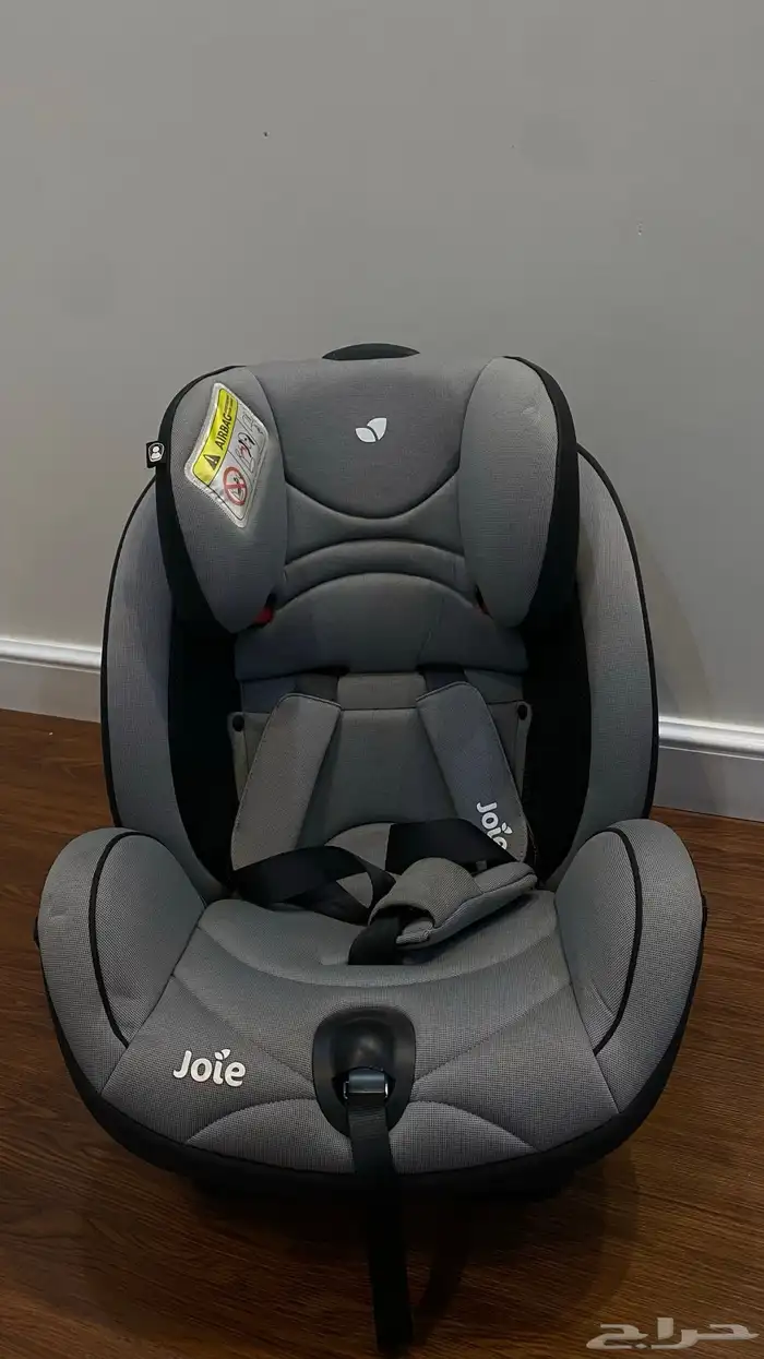 كرسي سيارة للاطفال من joje نظيف استخدام شهر فقط 4