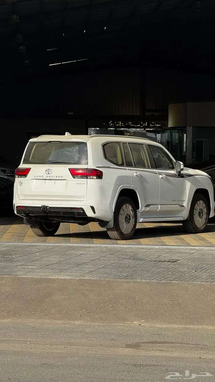 تويوتا لاندكروزر GXR SL5 خليجي 2025 - 327.500 4