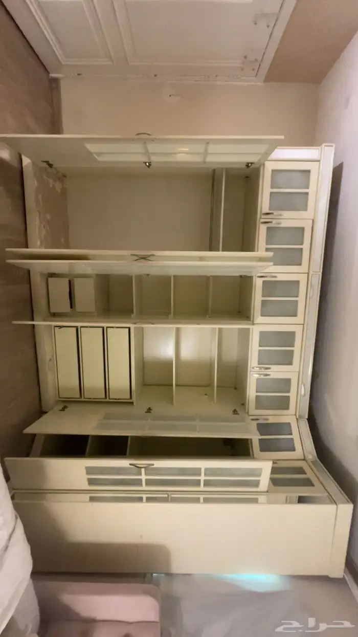 دولاب زاويه كبير 3