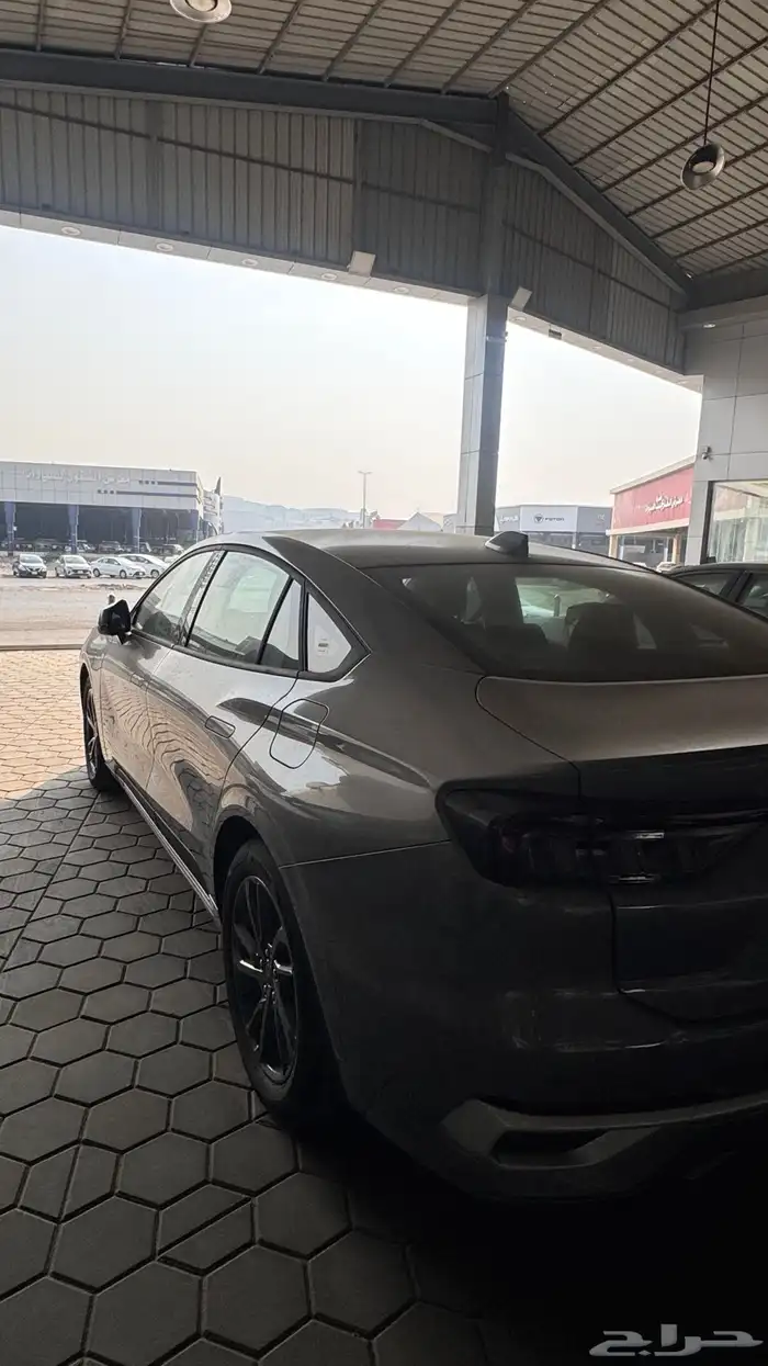 فورد تورس ترند 2026 4