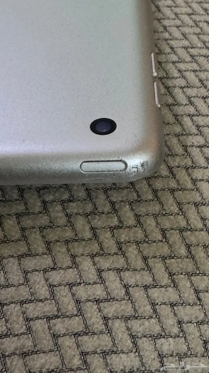 ايباد الجيل التاسع استخدام نظيف جدا الشاشه نظيفةوفيها حمايه 0