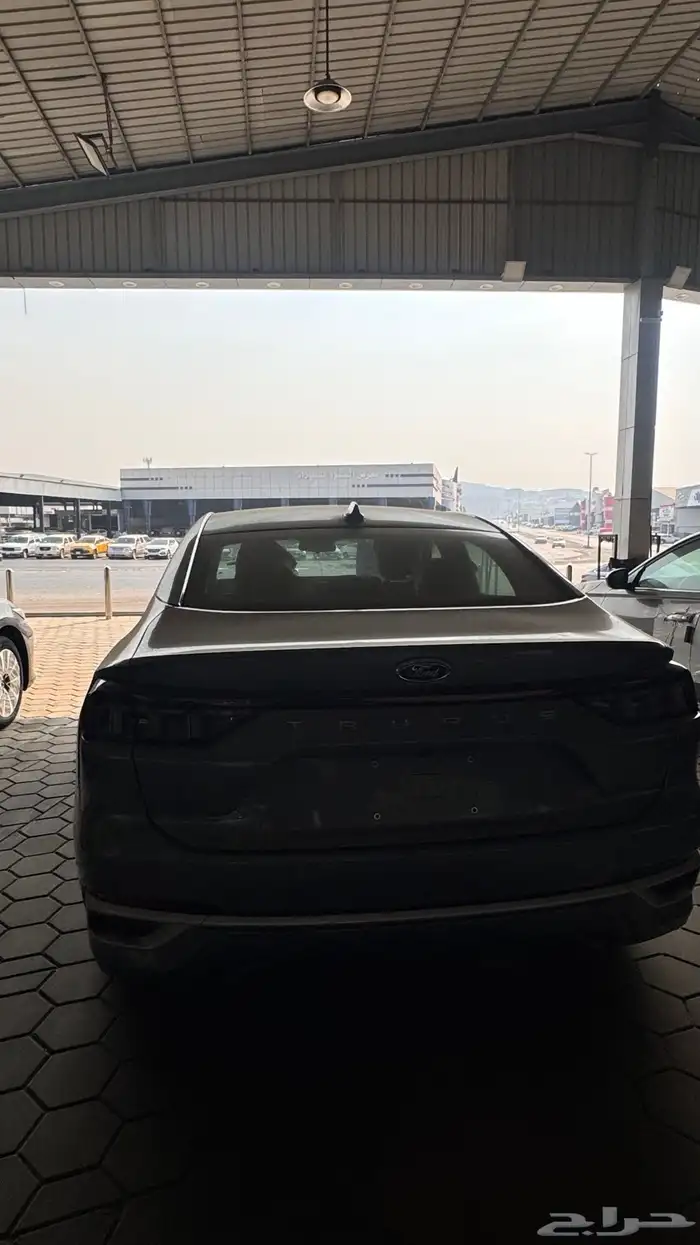 فورد تورس ترند 2026 3