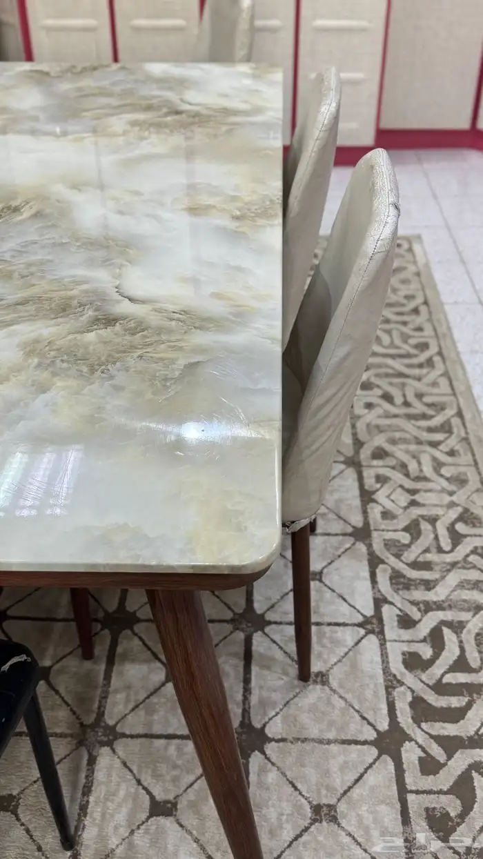 طاولة طعام 1