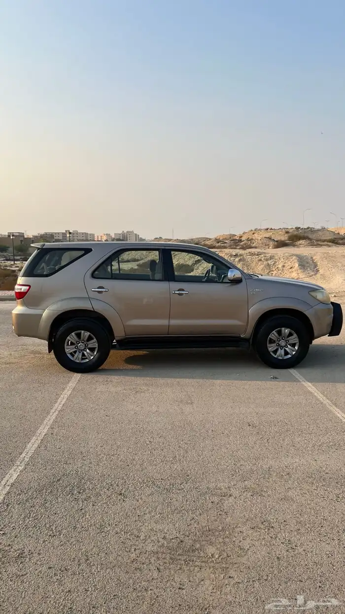 فورتشنر 2009 قير اوتامتيك دبل نظيف 3