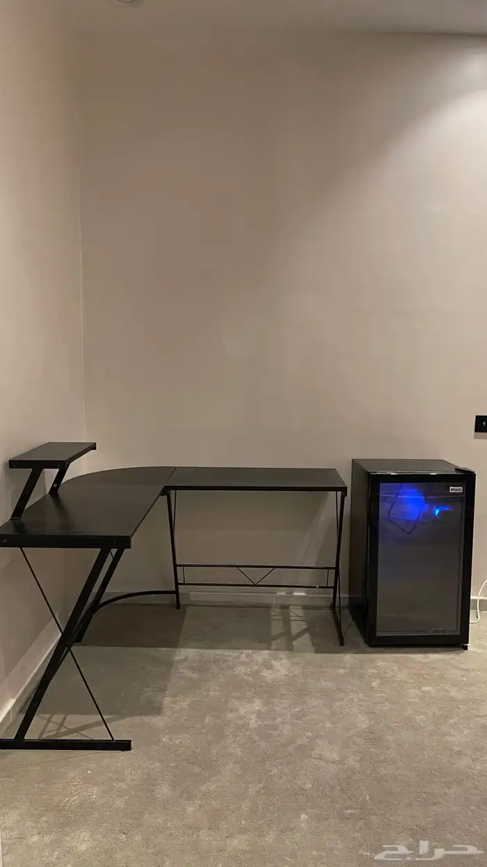 ثلاجة   طاولة بي سي 0