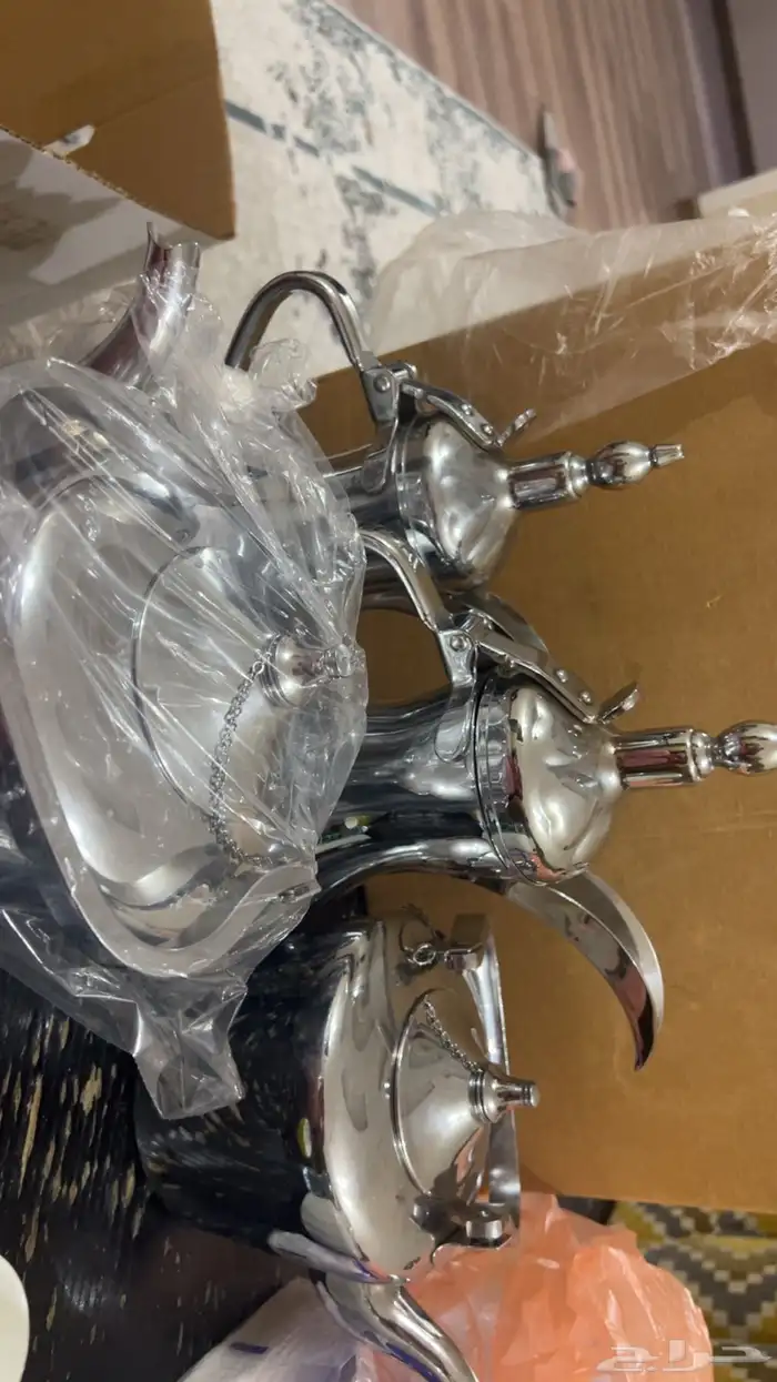 اواني للبيع بسبب النقل فيه دلال وبراريد كلها السيف 0