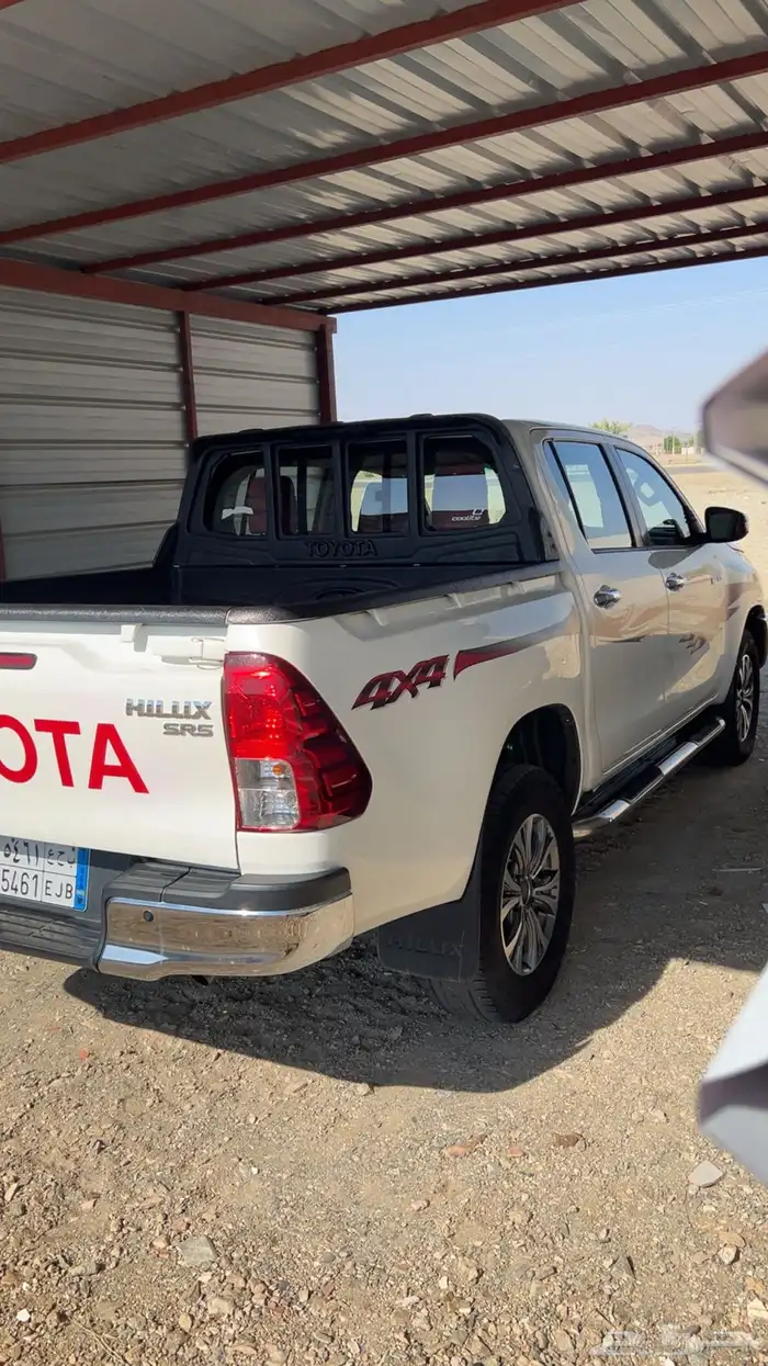 للبيع هايلوكس 2017 ( قمة النظافة ) دبل بنزين 1