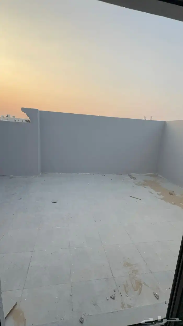 للبيع ملحق 5 غرف مع 3 سطح خاص بالشعله مرتب جدا 2