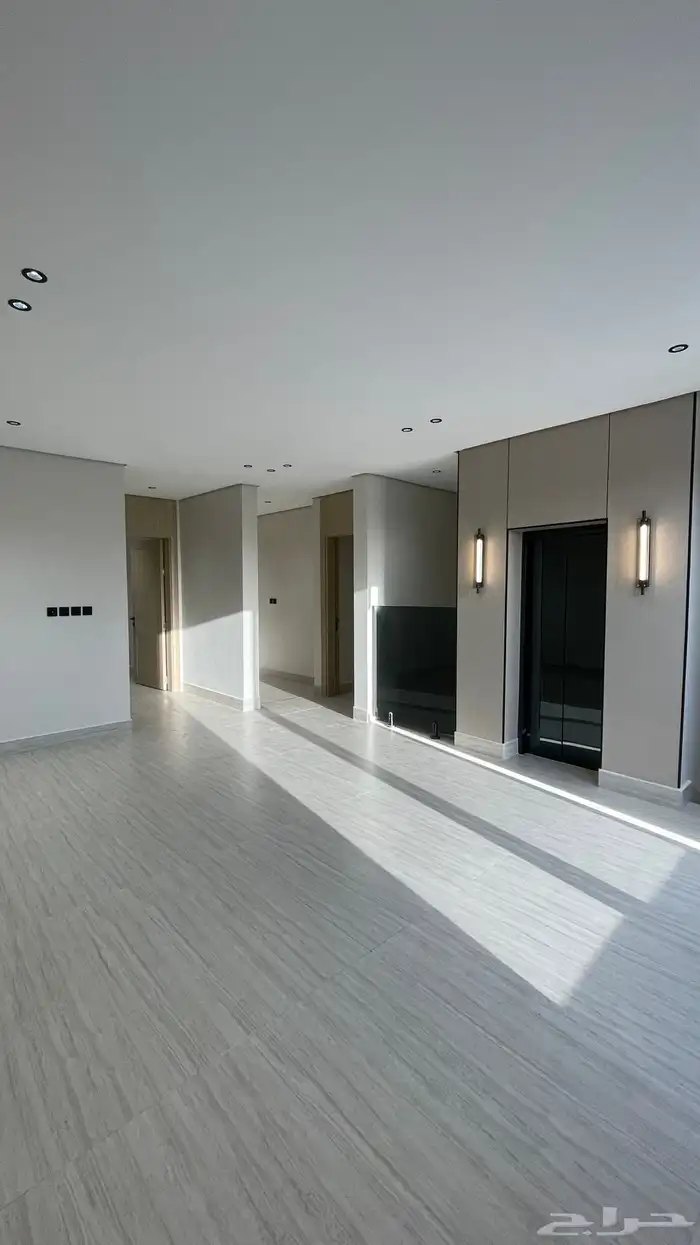 فلة للبيع واحة الشرقية ( الشعلة ) 45