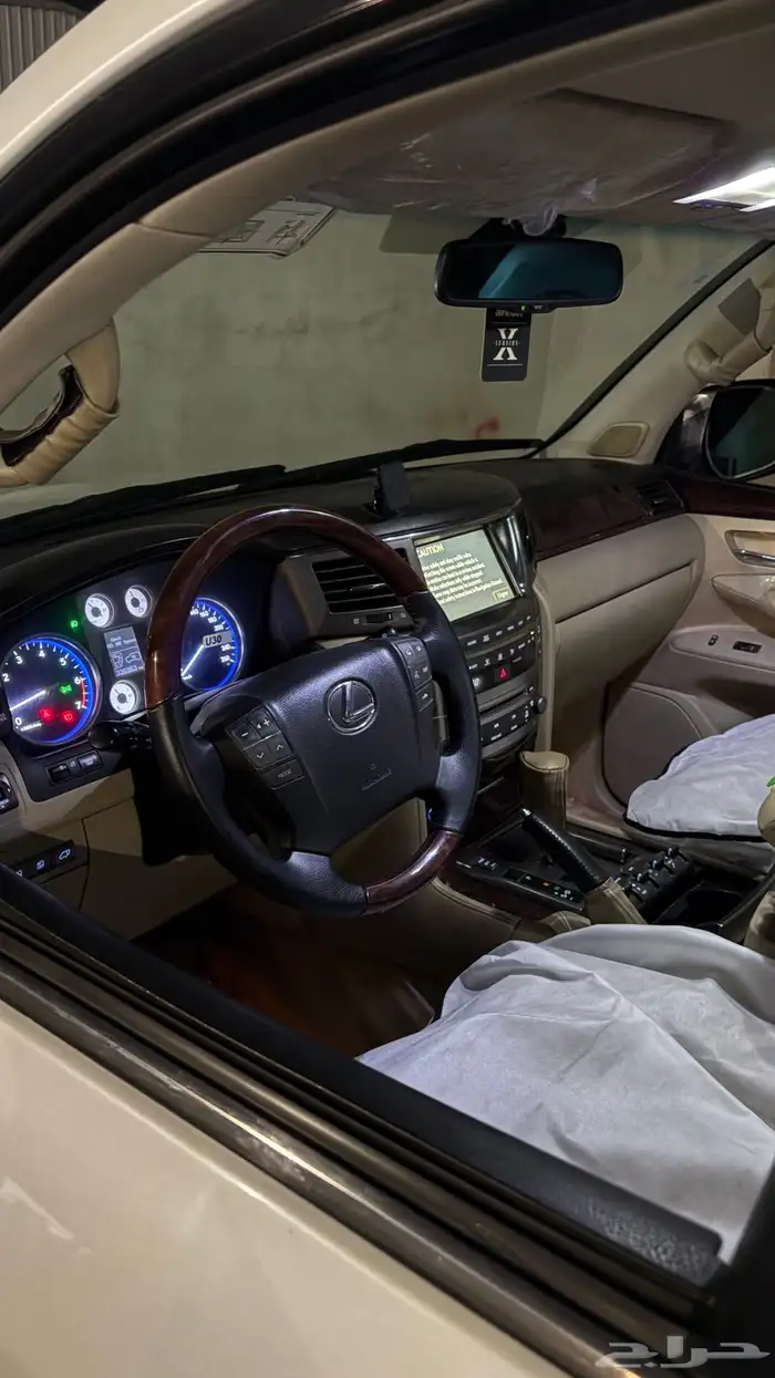جيب لكزس 2008 LX570 5