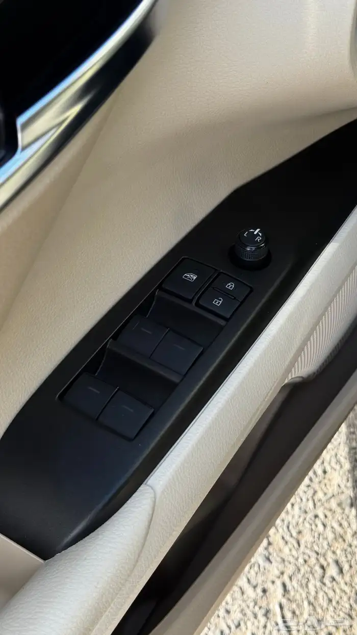 تويوتا كامري LE هايبرد ستاندر 2024 بريمي - 101.500 2