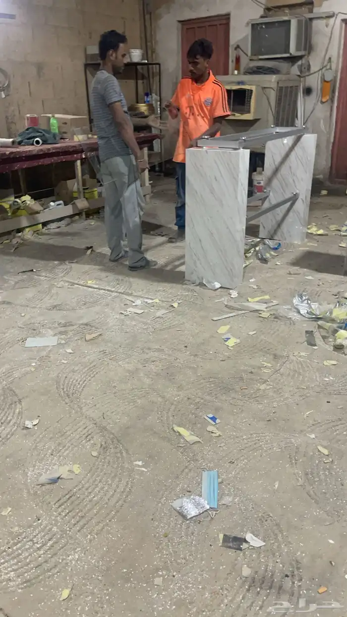 طاولات تفصيل حسب طلب 42