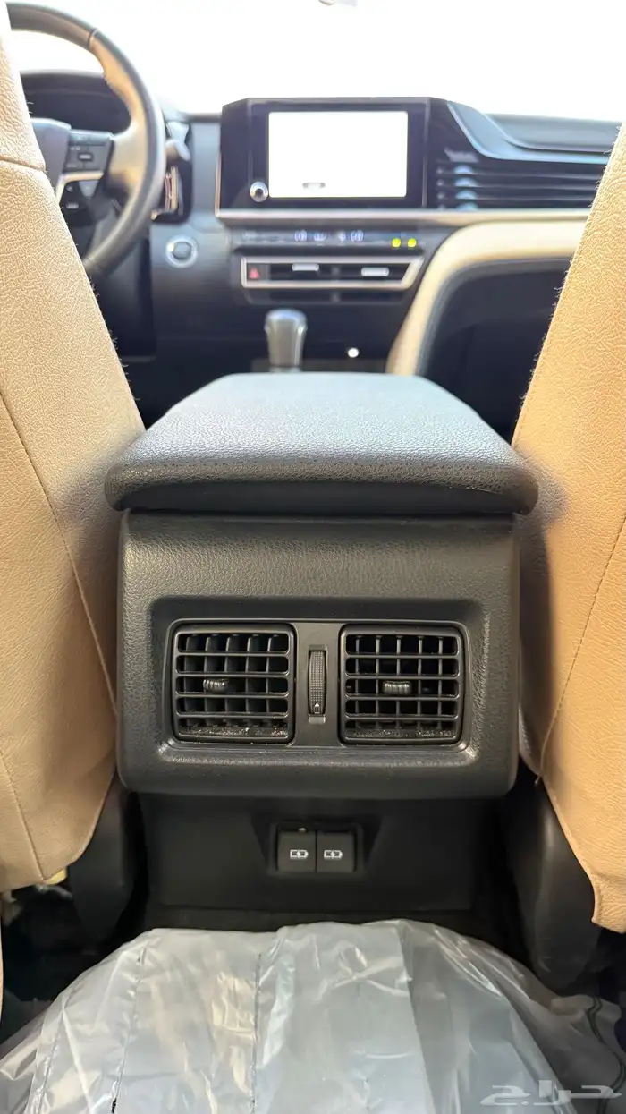 للبيع كامري 2025 LE فل كامل - بنزين 21