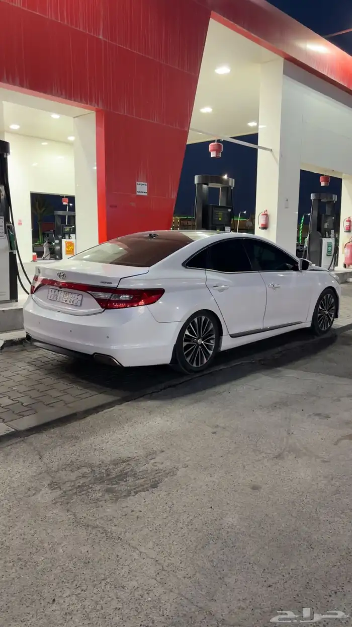 ازيرا 2016 سعودي بحاله الوكاله وكتبه معه وداخله وكاله 3