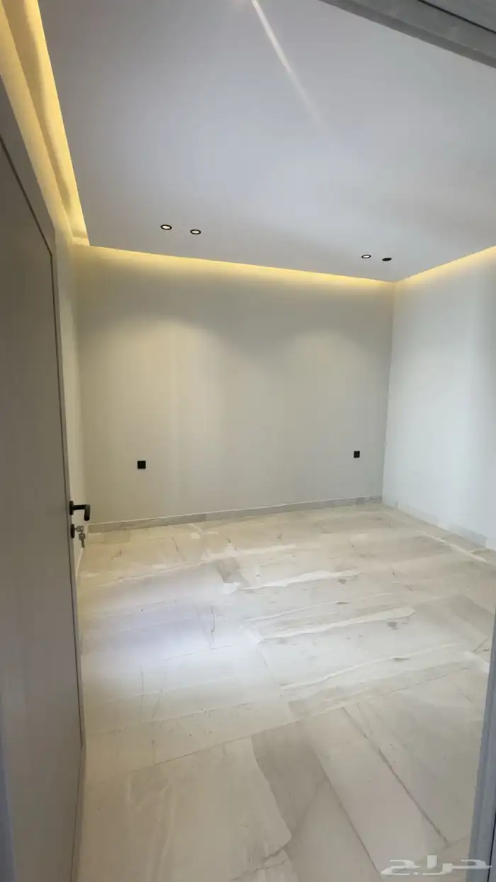 ملحق 7 وصالة تشطيب عالي 18