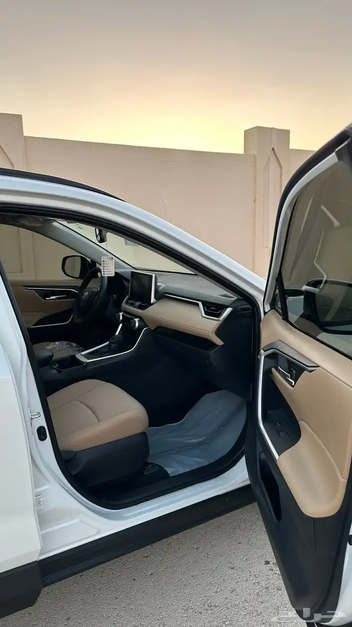 راف فور 2025 نص فل دبل شبه جديد وكالة ممشي قليل 26