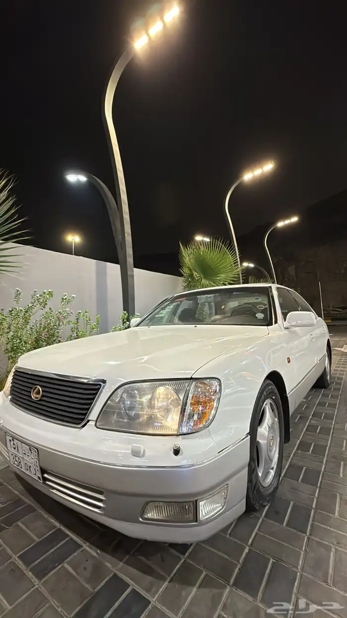 لكزس LS400 0