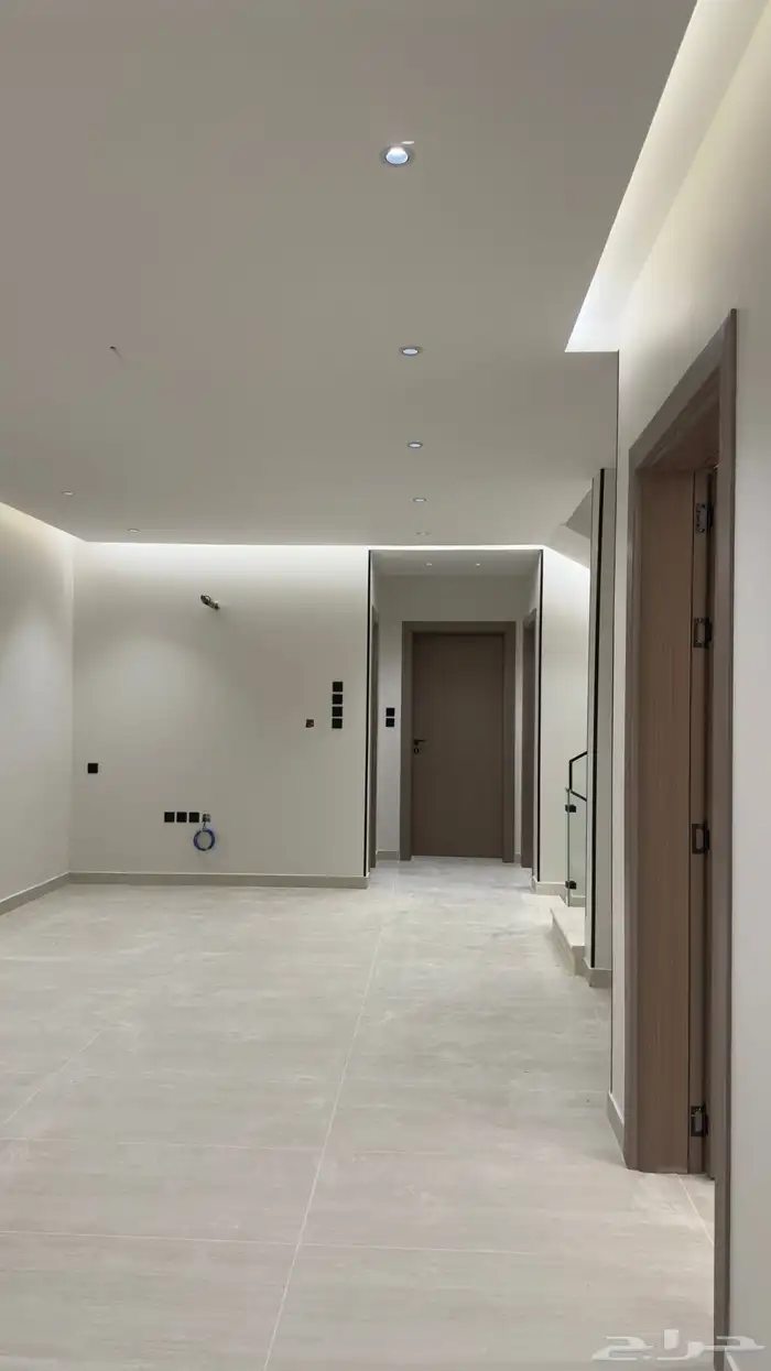 فلل للبيع الحلقه الشرقيه بمساحات غرف واسعه 3