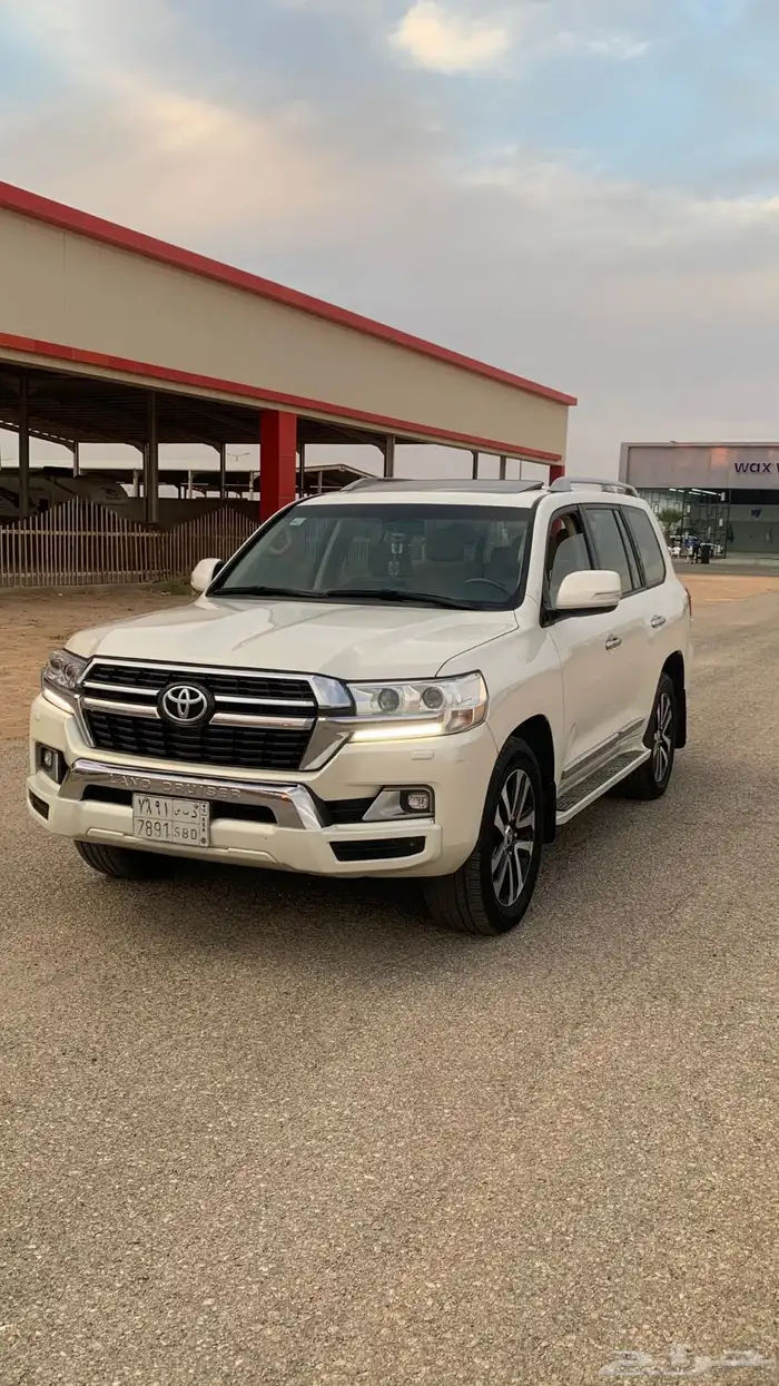 لاندكروزر GXR 2017 رقم 3 ممشى ((290)) الف ديزل 0