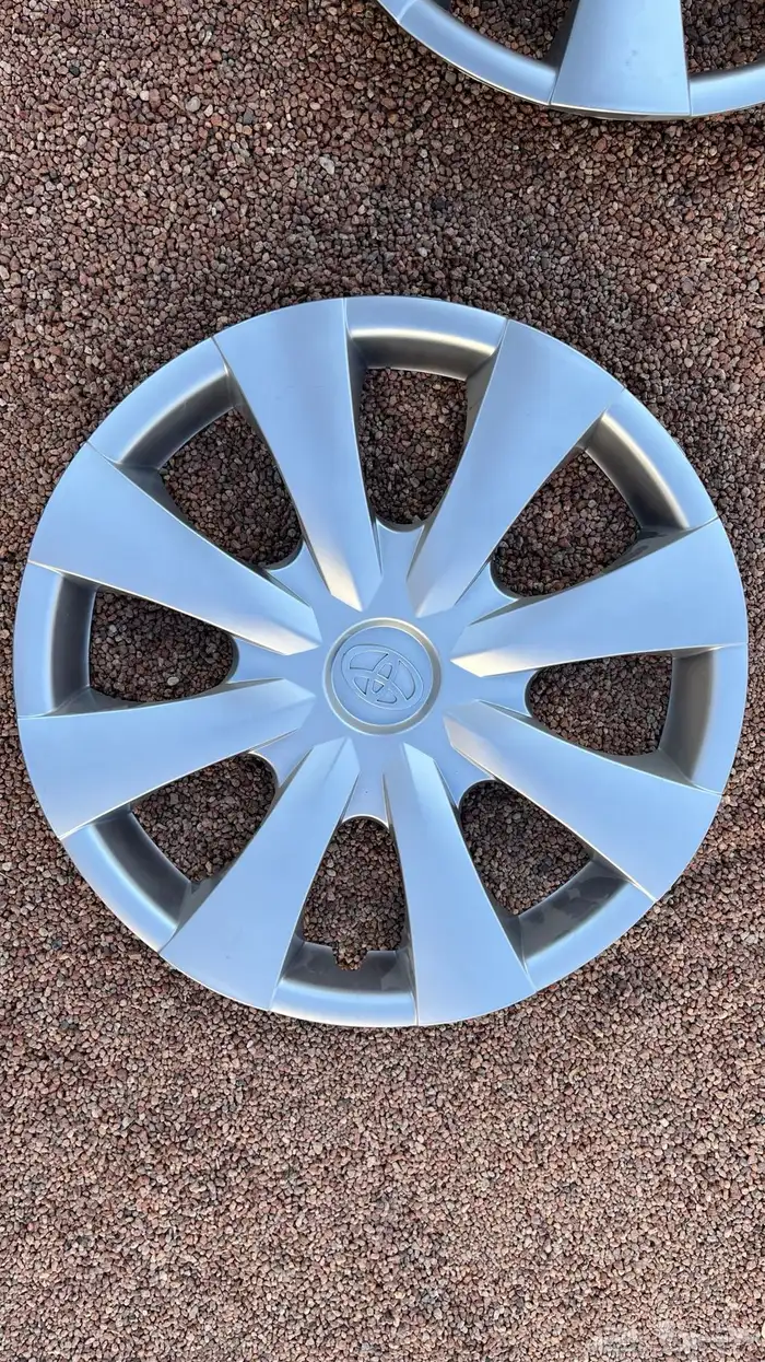 طيس كورولا 2008 جديده 13