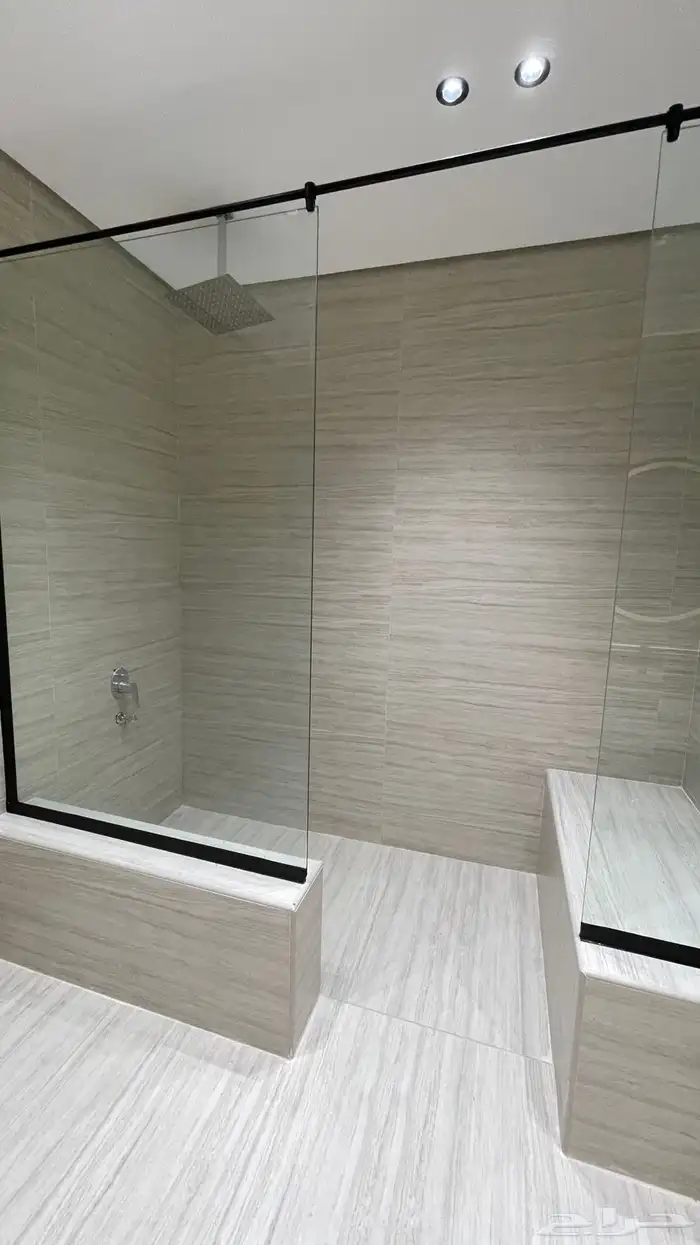 فلة للبيع واحة الشرقية ( الشعلة ) 40