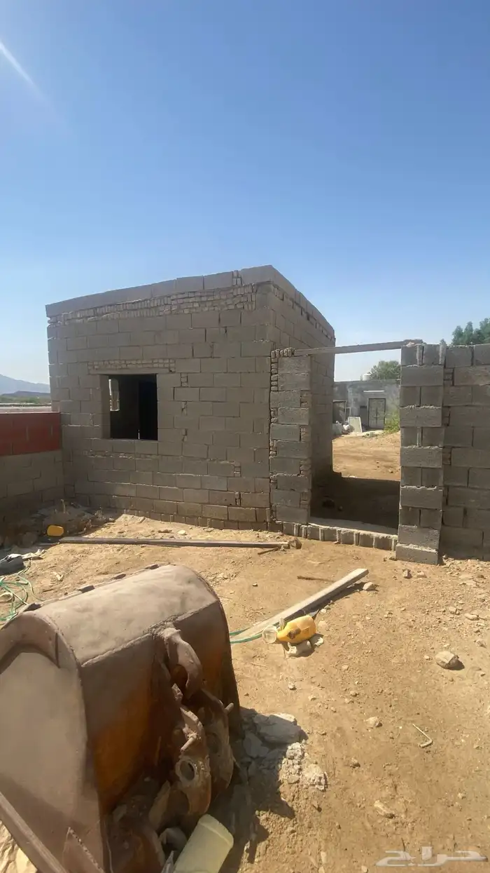 للإيجار حوش مساحه 1200متر عداد كهرب مستقل وغرفه صغير 3x3 5