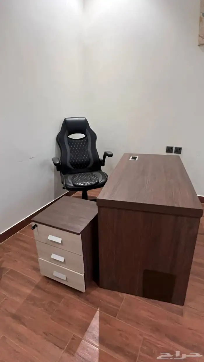 مكتب للبيع 0