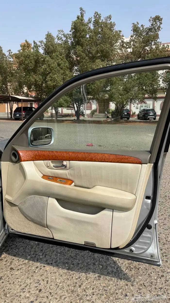 لكزز430سعودي فل كامل موديل 2004 11