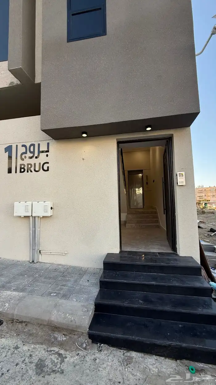 للبيع شقق ارضيه وعلويه بحى حسام خميس مشيط 4