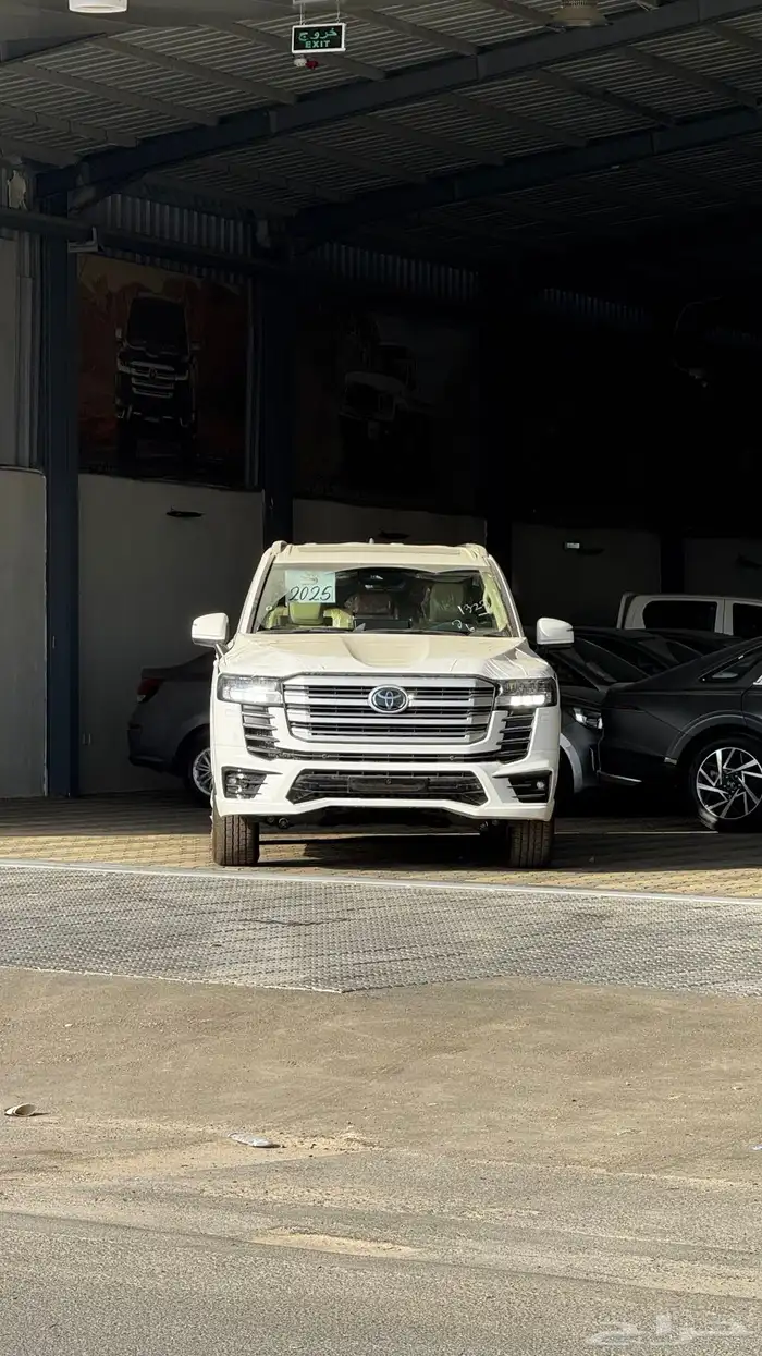 تويوتا لاندكروزر GXR SL5 خليجي 2025 - 327.500 1