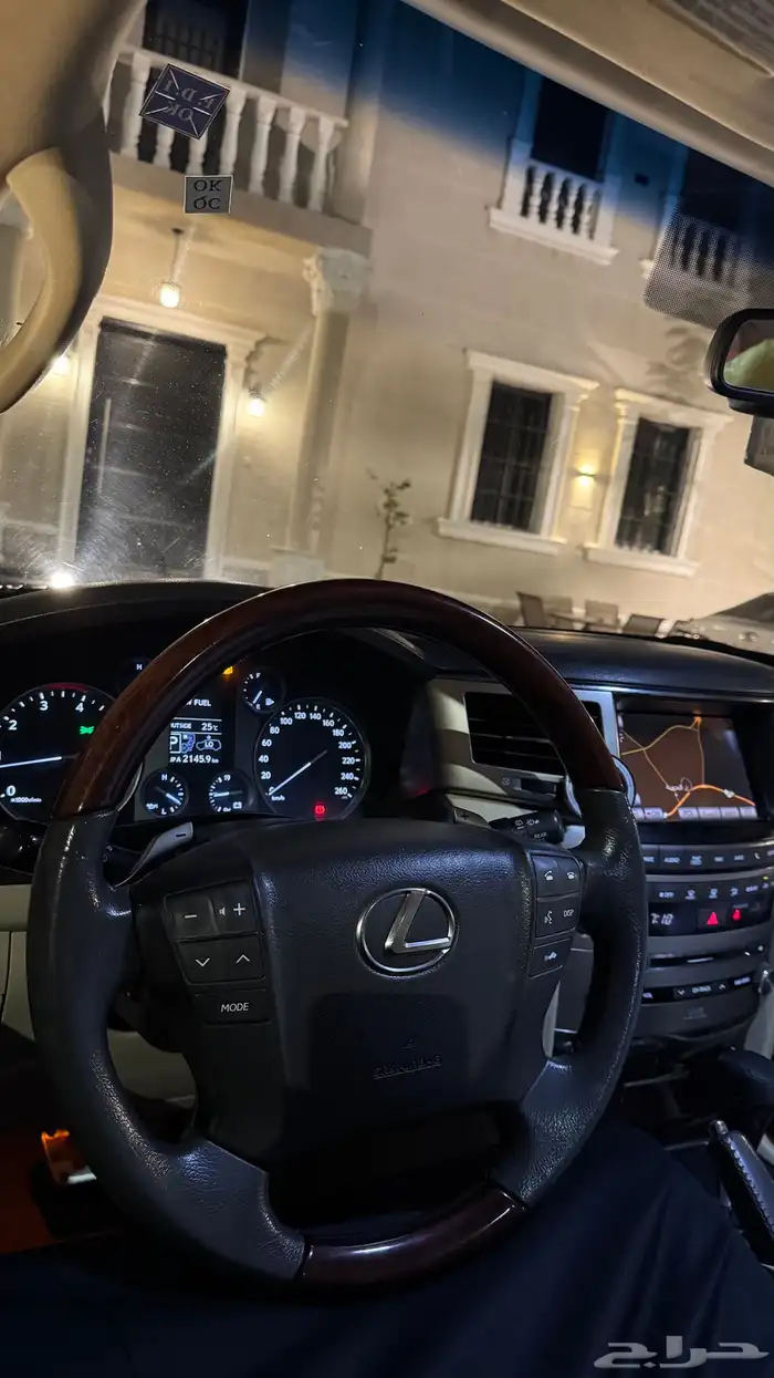 جيب لكزس 2012 15