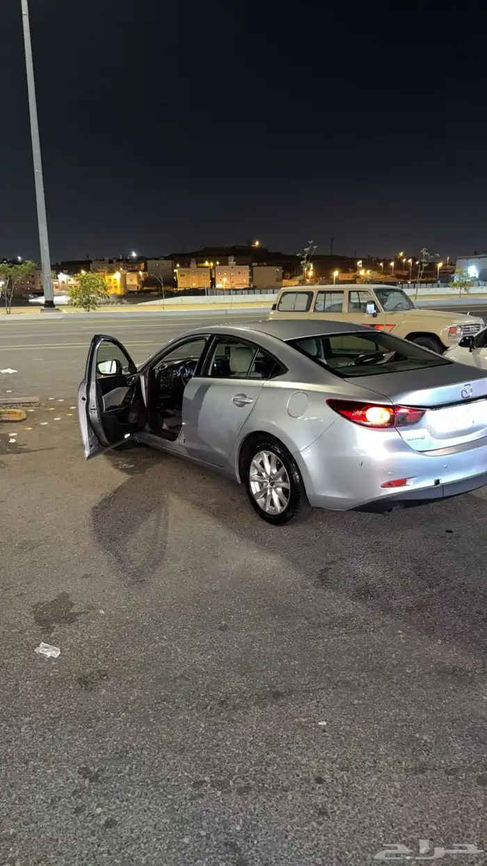 مازدا 2017 لون فضي 0